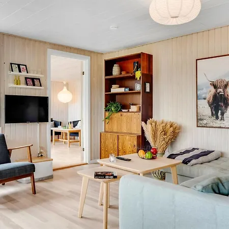 Brunetta - 200m To The Fjord By Interhome * Oster Assels