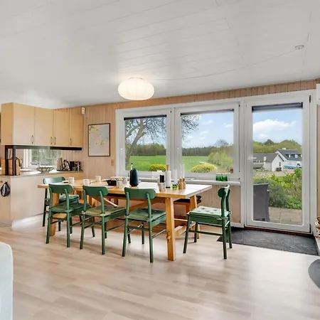 Brunetta - 200m To The Fjord By Interhome *
