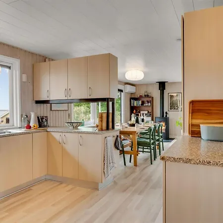 Brunetta - 200m To The Fjord By Interhome * Oster Assels