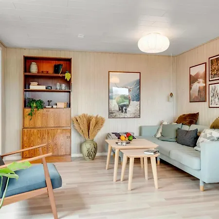 Brunetta - 200m To The Fjord By Interhome *