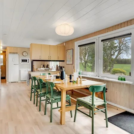 Brunetta - 200m To The Fjord By Interhome *
