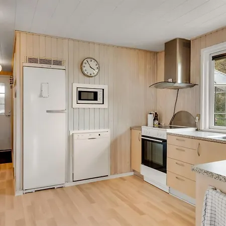 Brunetta - 200m To The Fjord By Interhome Oster Assels